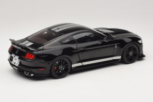 Ford Mustang Shelby GT500 S550 ブラック IXO 1:18 U18RDC002-FO メタル - 画像 3/8