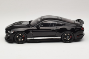 Ford Mustang Shelby GT500 S550 ブラック IXO 1:18 U18RDC002-FO メタル - 画像 4/8