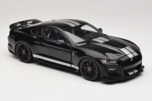 Ford Mustang Shelby GT500 S550 ブラック IXO 1:18 U18RDC002-FO メタル - 画像 6/8