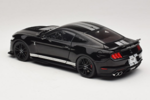 Ford Mustang Shelby GT500 S550 ブラック IXO 1:18 U18RDC002-FO メタル - 画像 7/8