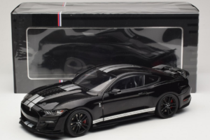 Ford Mustang Shelby GT500 S550 ブラック IXO 1:18 U18RDC002-FO メタル - 画像 8/8