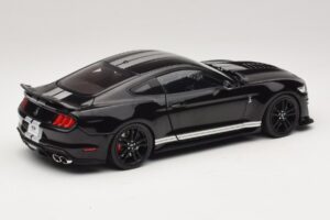 Ford Mustang Shelby GT500 S550 ブラック IXO 1:18 U18RDC002-FO メタル - 画像 3/8