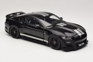 Ford Mustang Shelby GT500 S550 ブラック IXO 1:18 U18RDC002-FO メタル - 画像 6/8