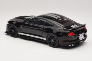 Ford Mustang Shelby GT500 S550 ブラック IXO 1:18 U18RDC002-FO メタル - 画像 7/8