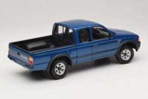 Ford Ranger Super Cab ブルー Action 1:18 ACTION002 メタル - 画像 3/8
