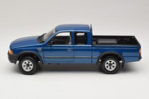 Ford Ranger Super Cab ブルー Action 1:18 ACTION002 メタル - 画像 4/8
