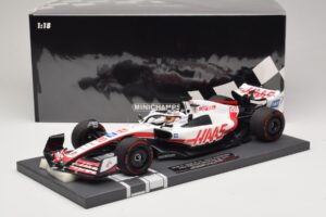 Haas VF-22 K. Magnussen Pole Position Brazilian GP 2022 Minichamps 1:18 117222120 レジン - 画像 7/7