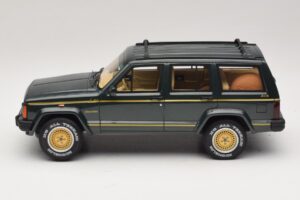 Jeep Cherokee XJ Limited Dark Hunter Green Otto 1:18 OT1340 レジン - 画像 3/6