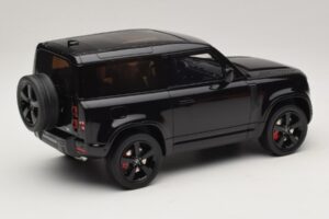 Land Rover Defender 90 L663 P400 X-Dynamic HSE Santorini Black GT Spirit 1:18 GT992 レジン - 画像 2/6