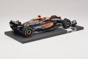 McLaren MCL36 #4 L. Norris Abu Dhabi GP 2022 Minichamps 1:18 537224004 レジン - 画像 2/7