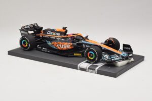 McLaren MCL36 #4 L. Norris Abu Dhabi GP 2022 Minichamps 1:18 537224004 レジン - 画像 4/7