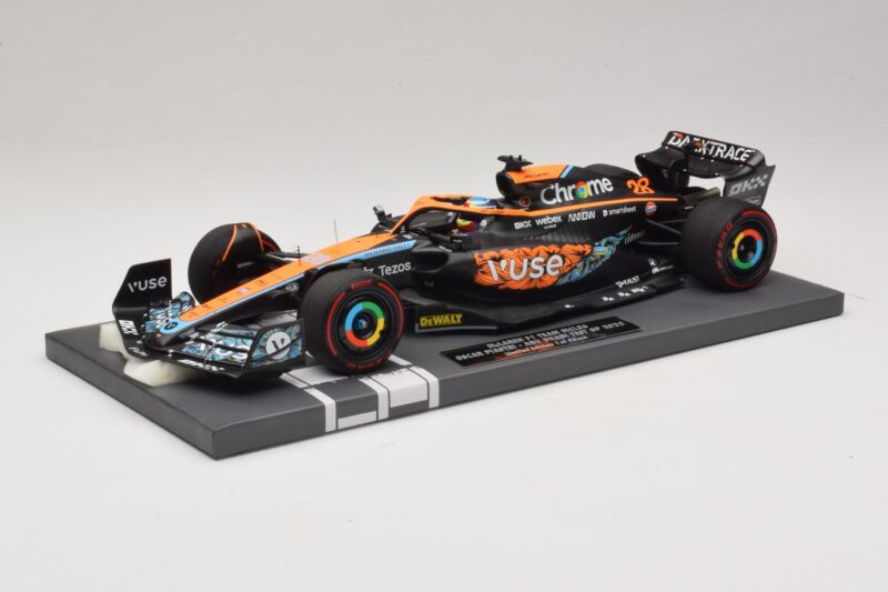McLaren MCL36 O. Piastri Abu Dhabi Test 2022 Minichamps 1:18 537221828 レジン