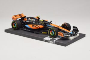 McLaren MCL60 #4 L. Norris 2nd Place Hungarian GP 2023 Minichamps 1:18 537233004 レジン - 画像 4/7
