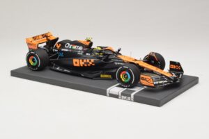McLaren MCL60 #4 L. Norris 2nd Place Japanese GP 2023 Minichamps 1:18 537233504 レジン - 画像 4/7