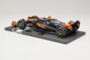 McLaren MCL60 #4 L. Norris 2nd Place Singapore GP 2023 Minichamps 1:18 537233404 レジン - 画像 5/7
