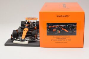 McLaren MCL60 #4 L. Norris 2nd Place Singapore GP 2023 Minichamps 1:18 537233404 レジン - 画像 6/7
