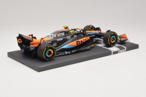 McLaren MCL60 #4 L. Norris Australian GP 2023 Minichamps 1:18 537232104 レジン - 画像 2/7