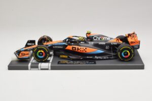 McLaren MCL60 #4 L. Norris Australian GP 2023 Minichamps 1:18 537232104 レジン - 画像 3/7