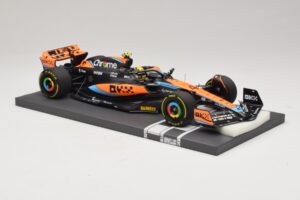 McLaren MCL60 #4 L. Norris Australian GP 2023 Minichamps 1:18 537232104 レジン - 画像 4/7