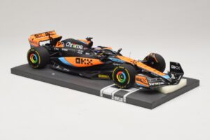 McLaren MCL60 #81 O. Piastri Hungarian GP 2023 Minichamps 1:18 537233081 レジン - 画像 4/7