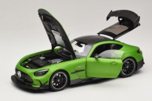 Mercedes AMG GT Black Series C190 Matt Green Metallic Minichamps 1:18 110032022 メタル - 画像 2/8