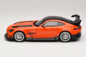 Mercedes AMG GT Black Series C190 オレンジ シルバーホイール付き Minichamps 1:18 110032024 メタル - 画像 4/8
