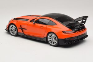 Mercedes AMG GT Black Series C190 オレンジ シルバーホイール付き Minichamps 1:18 110032024 メタル - 画像 7/8