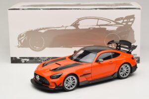 Mercedes AMG GT Black Series C190 オレンジ シルバーホイール付き Minichamps 1:18 110032024 メタル - 画像 8/8