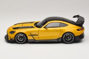 Mercedes AMG GT Black Series C190 Solarbeam Yellow Metallic Minichamps 1:18 110032021 メタル - 画像 4/8