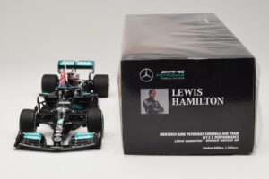 Mercedes AMG Petronas W12 E Performance L. Hamilton Winner British GP 2021 Minichamps 1:18 110211144 レジン - 画像 6/7