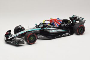 Mercedes AMG Petronas W15 E Performance L. Hamilton Winner British GP 2024 Minichamps 1:18 110241244 レジン