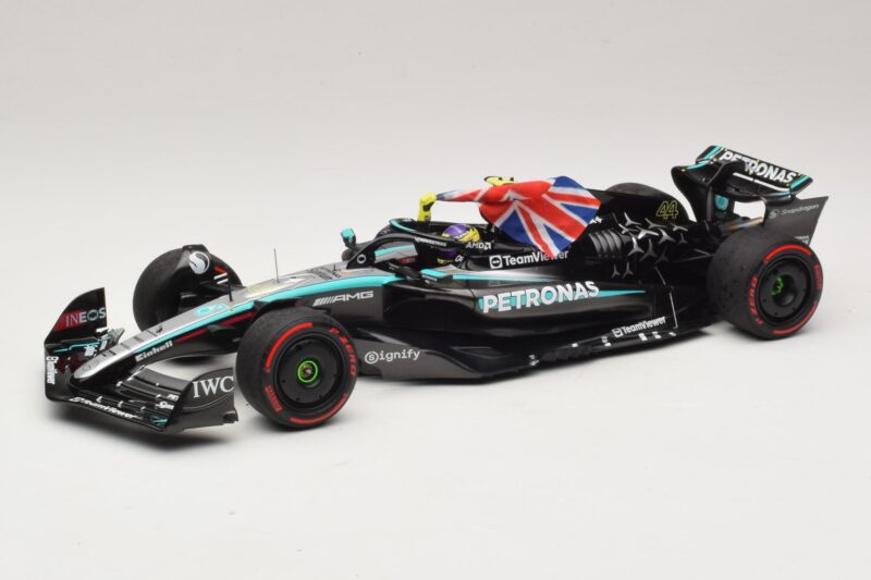 Mercedes AMG Petronas W15 E Performance L. Hamilton Winner British GP 2024 Minichamps 1:18 110241244 レジン
