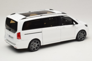 Mercedes V-Class W447 AMG Line ホワイト Norev 1:18 183876 メタル - 画像 3/8