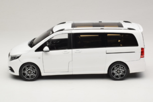 Mercedes V-Class W447 AMG Line ホワイト Norev 1:18 183876 メタル - 画像 5/8