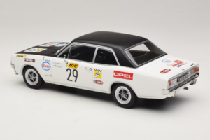 Opel Commodore A #29 J-L. Clarr / J-P. Peyroux Tour de France Automobile 1971 MCG 1:18 MCG18562R メタル - 画像 5/6