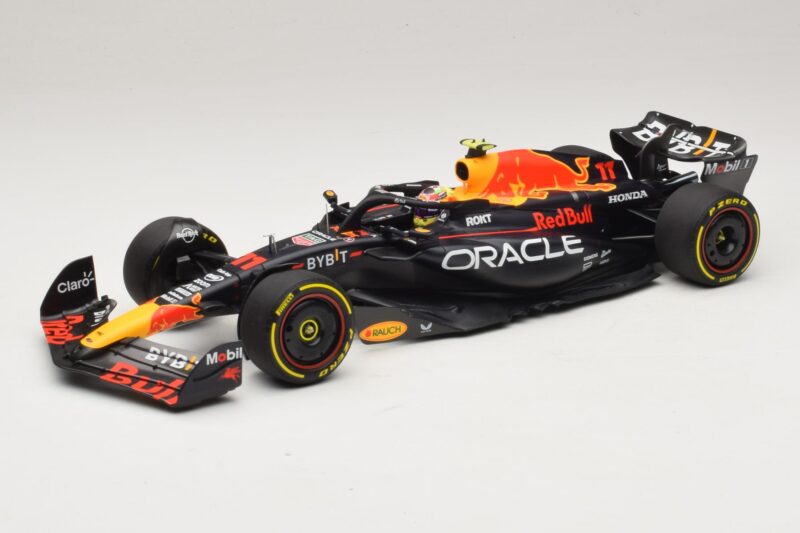 Oracle Red Bull Racing RB19 S. Perez Abu Dhabi GP 2023 Minichamps 1:18 110232311 レジン