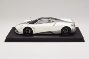 Pagani Huayra Luminous Green AB 1:18 REMC041 レジン