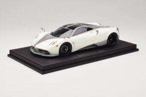 Pagani Huayra Luminous Green AB 1:18 REMC041 レジン - 画像 2/7