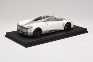 Pagani Huayra Luminous Green AB 1:18 REMC041 レジン - 画像 3/7