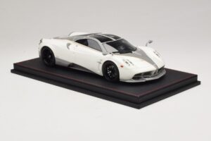 Pagani Huayra Luminous Green AB 1:18 REMC041 レジン - 画像 4/7