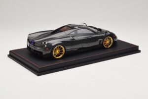 Pagani Huayra Starry Night Sky AB 1:18 REMC039 レジン - 画像 3/7