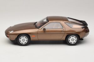 Porsche 928 S Tobacco Metallic GT Spirit 1:18 GT1005 レジン - 画像 3/6