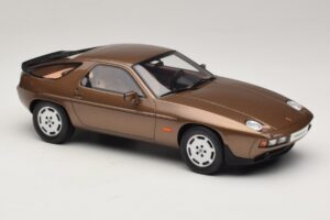 Porsche 928 S Tobacco Metallic GT Spirit 1:18 GT1005 レジン - 画像 4/6