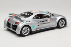 Giugiaro Prima シルバー Bburago 1:18 33130 メタル - 画像 3/8