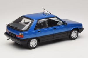 Renault 11 GTL Taxi James Bond MCG 1:18 MCG18833 メタル - 画像 2/6