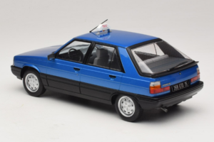 Renault 11 GTL Taxi James Bond MCG 1:18 MCG18833 メタル - 画像 5/6