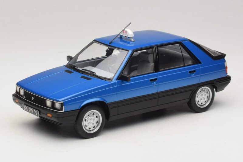 Renault 11 GTL Taxi James Bond MCG 1:18 MCG18833 メタル