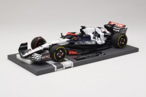 Scuderia AlphaTauri AT04 D. Ricciardo Hungarian GP 2023 Minichamps 1:18 117231203 レジン