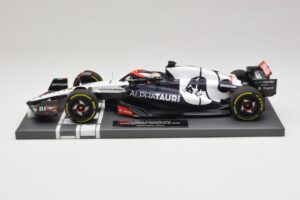 Scuderia AlphaTauri AT04 D. Ricciardo Hungarian GP 2023 Minichamps 1:18 117231203 レジン - 画像 3/7