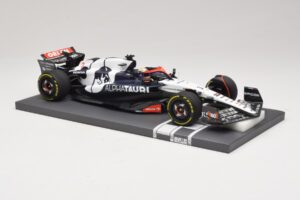 Scuderia AlphaTauri AT04 D. Ricciardo Hungarian GP 2023 Minichamps 1:18 117231203 レジン - 画像 4/7